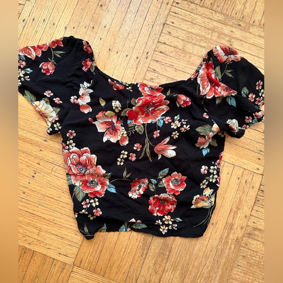 Spring flower cinched front crop top(3 for 50!) - Picture 2 of 3